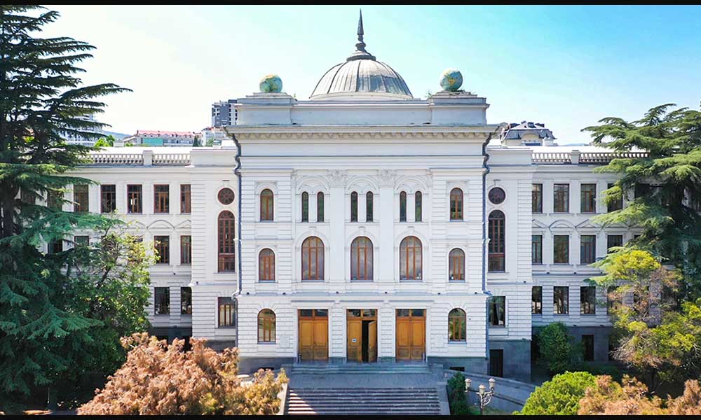 معرفی دانشگاه پزشکی تفلیس + هزینه زندگی و شهریه 2021-2022