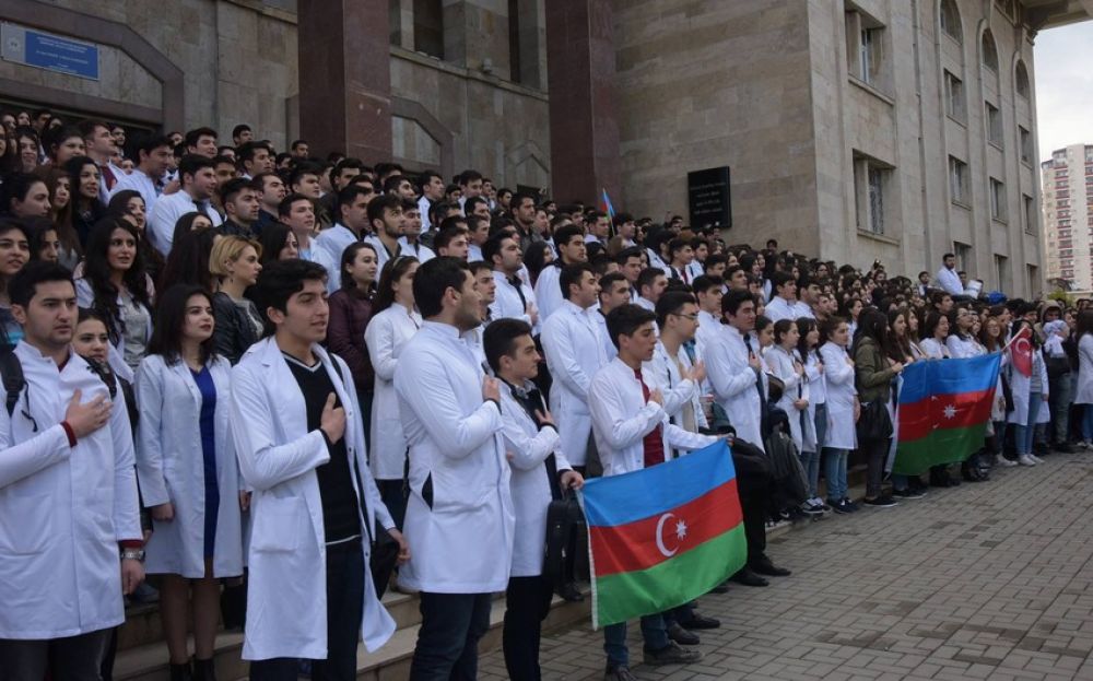 دانشگاه طب باکو
